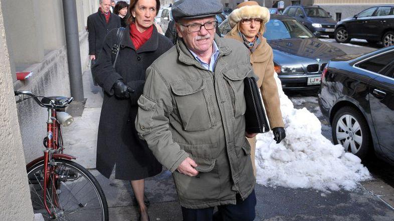 Takole je na sestanek v družbi drugih tožilcev prišla Barbara Brezigar. (Foto: A