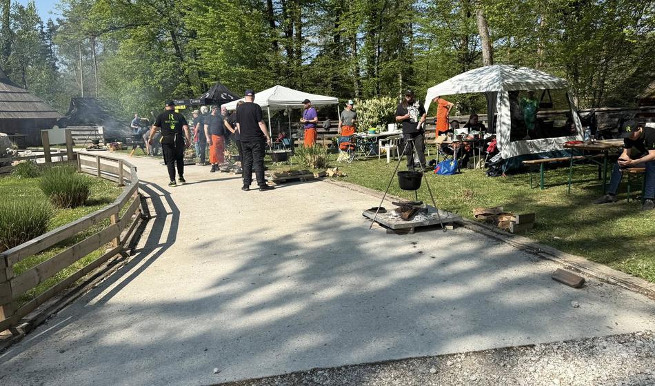 Golaždijada v Kamniku: Ljudje pristali na urgenci, ena ekipa v hrano dala drogo