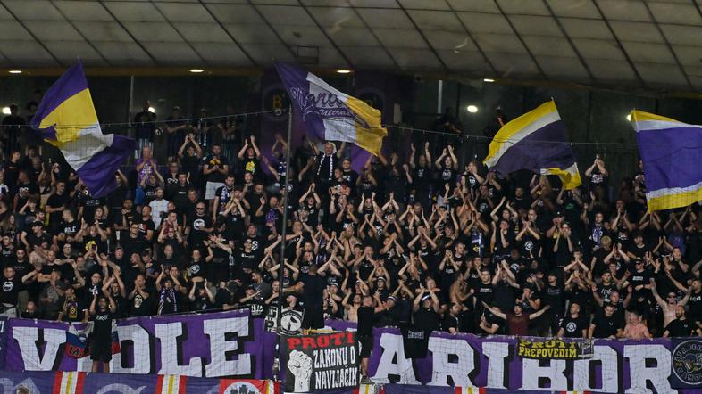 Viole, NK Maribor