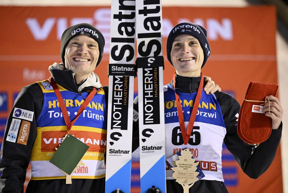 Anže Lanišek in Domen Prevc | Avtor: Profimedia