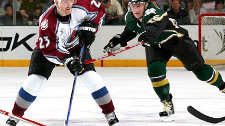 Milan Hejduk je bil s tremi zadetki in tremi podajami zvezda večera v Denverju.