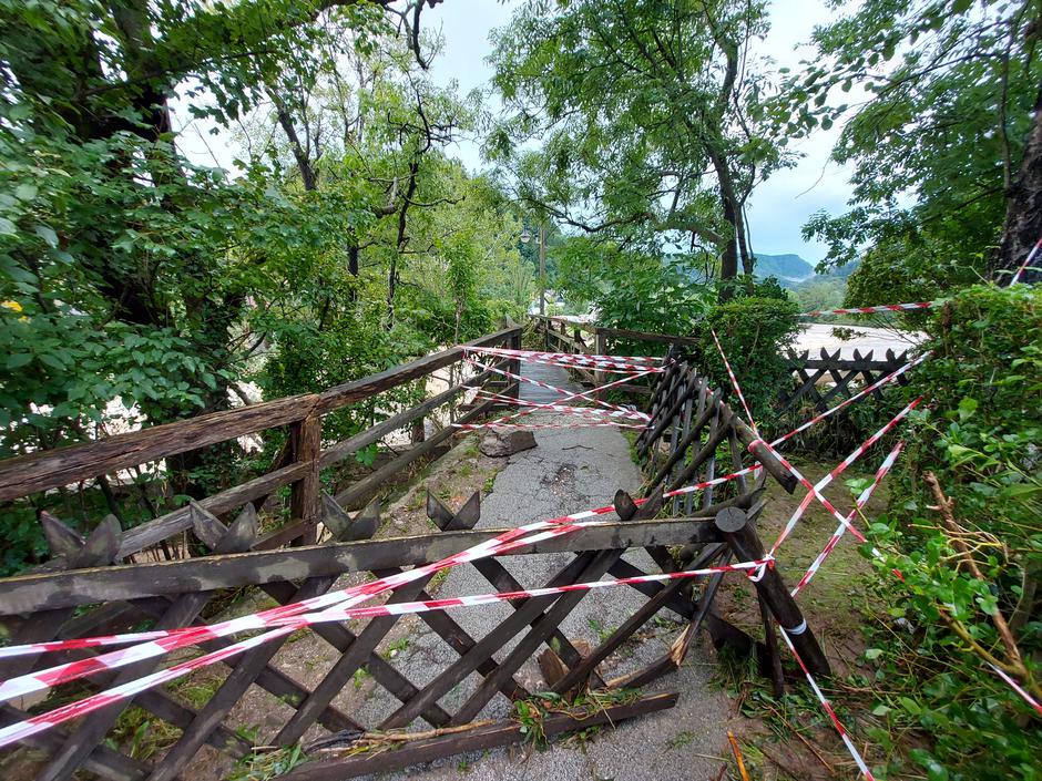 Škofja Loka, neurje, odpravljanje posledic | Avtor: M. Ha.