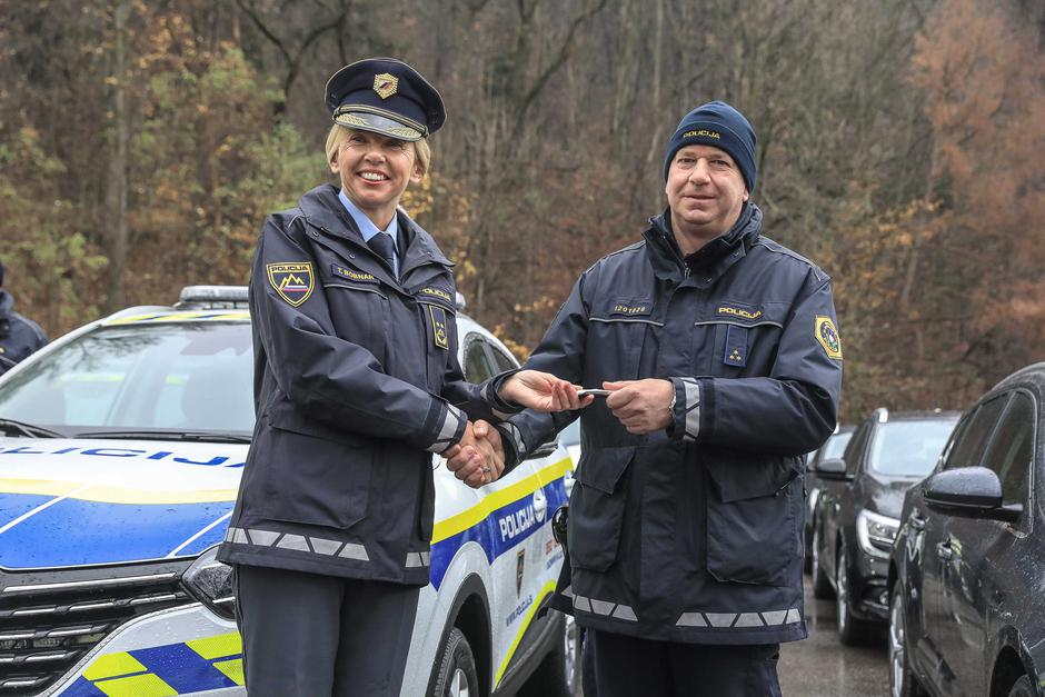 predaja vozil policistom | Avtor: Saša Despot