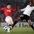 (Manchester United - Valencia) Miguel in Ji-Sung 