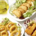 Postrezite jih z čebulnimi obročki ali ribjimi palčkami. (Foto: shutterstock)