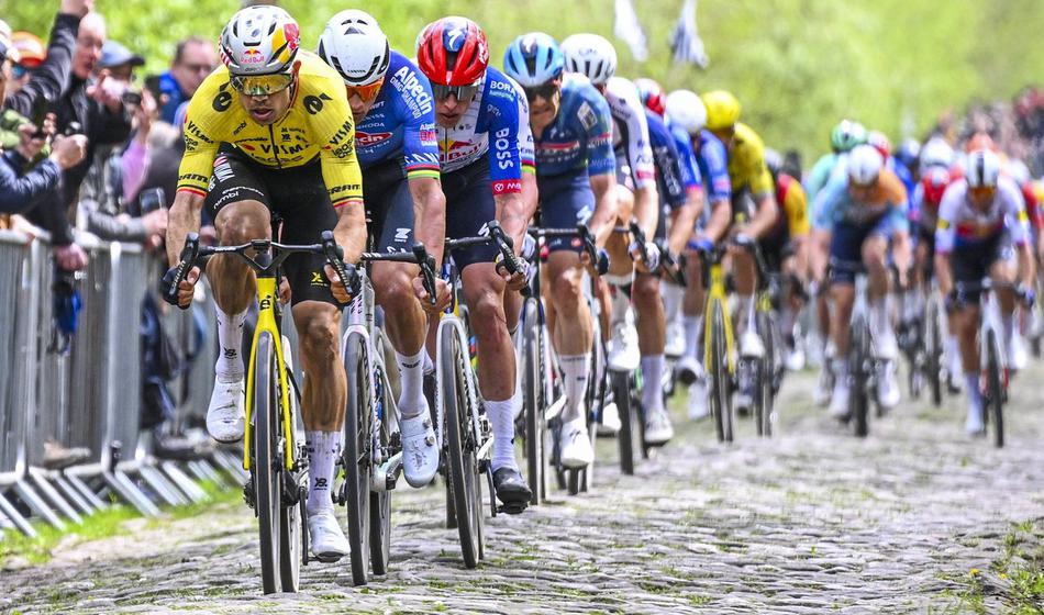 Član UAE-ja po Tadejevem drugem mestu besno nad Vismo in Alpecin