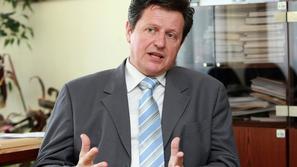 Gregor Pivec mora skupaj s svojo ekipo popraviti načrt investicij do leta 2013. 