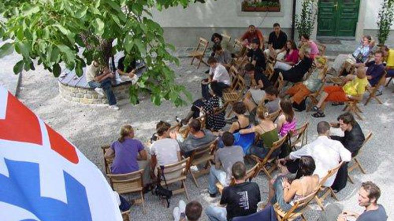 Idilična vasica Medana je ponovno postala evropska pesniška prestolnica.