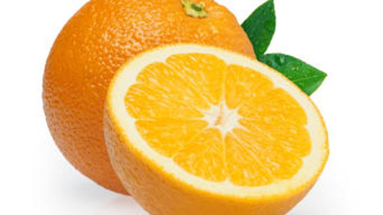 Koncentracija vitamina C v mesu pomaranč je dvakrat tolikšna kot v olupku in kar