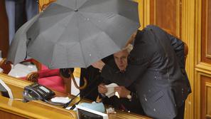 uKRAJINA, PRETEP, POSLANCI