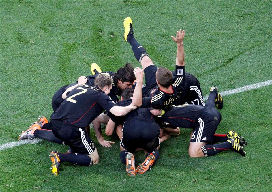 Arne Friedrich gol zadetek veselje proslava proslavljanje Lukas Podolski