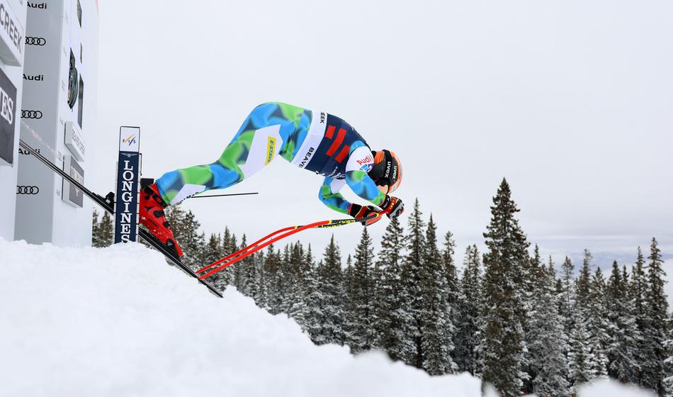 Zaplet na treningu smuka, zvezdnik iz protesta ni startal
