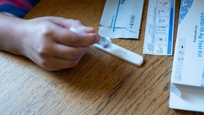 otroci, samotestiranje