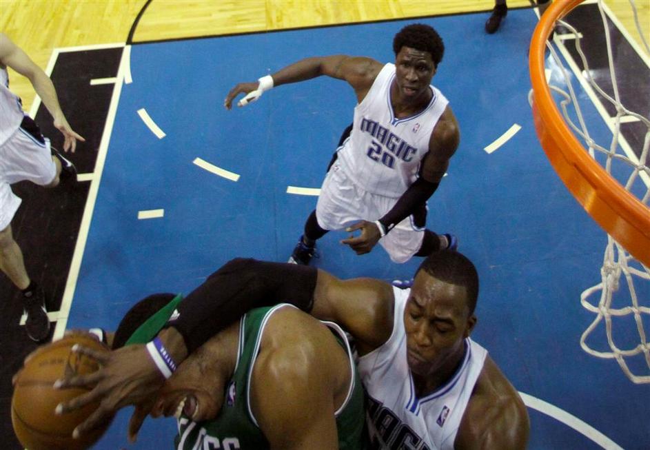 NBA finale Vzhod druga tekma Magic Celtics Paul Pierce in Dwight Howard
