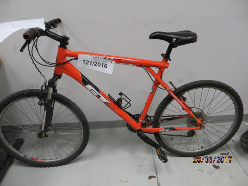 Najdeni predmeti na dražbi | Avtor: FURS