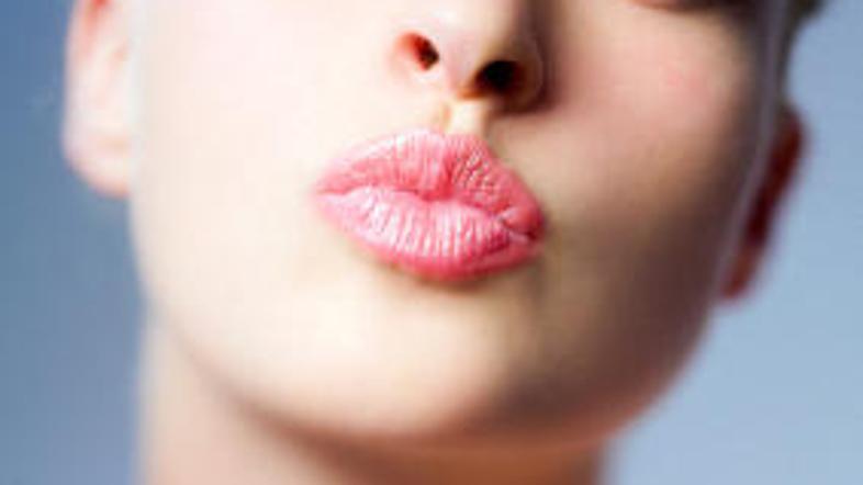 Nič za to, če vam je zmanjkalo najljubše šminke. (Foto: Istockphoto)