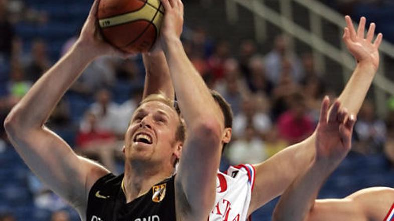 Chris Kaman se še privaja na evropsko košarko.