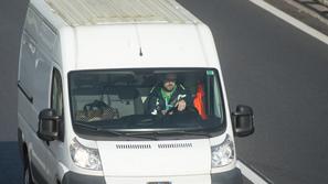 telefoniranje med vožnjo