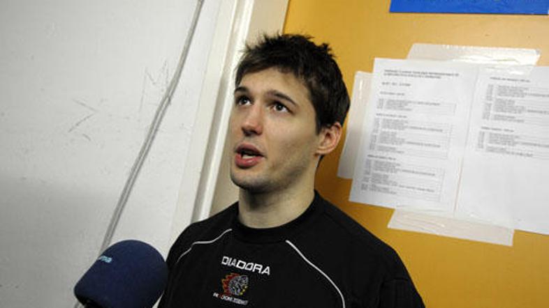 Aleš Kranjc po 12 letih zvestobe železarjem zapušča Podmežaklo.