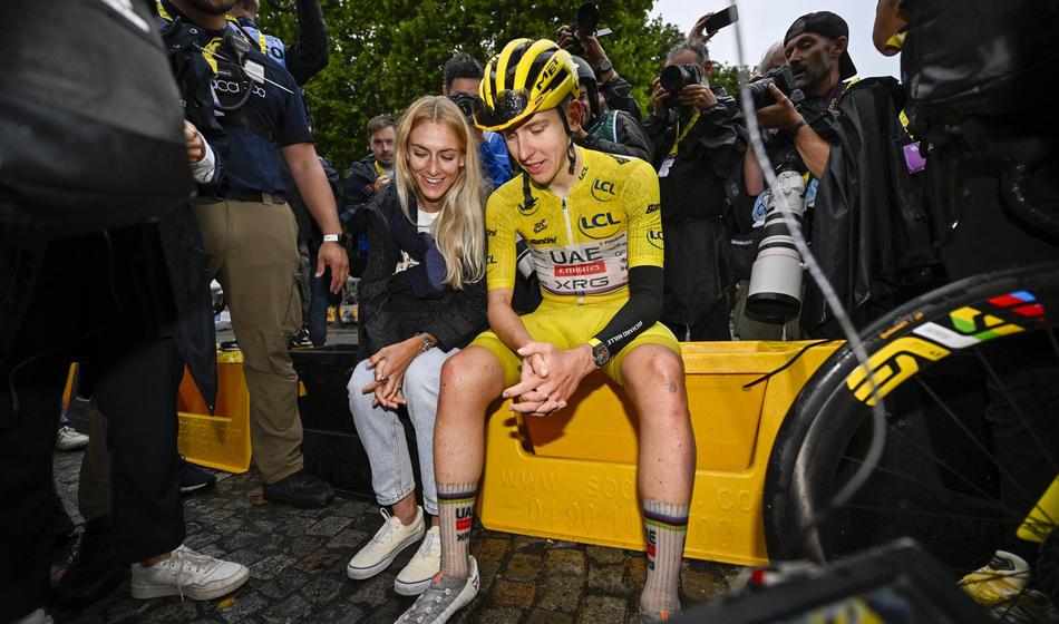 Tadej Pogačar in Urška Žigart najboljša kolesarja leta 2025