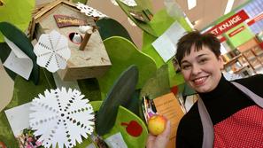 Jutri bosta otroke v Domu knjige Koper obiskala Božiček in zvezdica Zaspanka. Pr