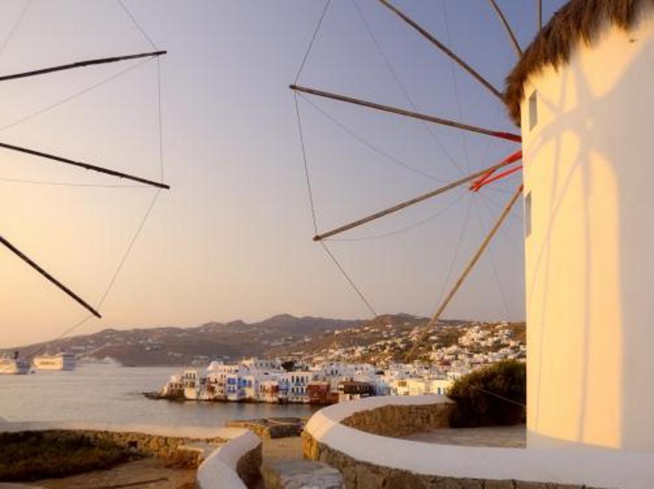 Če vam je vseeno, koliko zapravite, in če radi gledate lepe ljudi, poletite na d