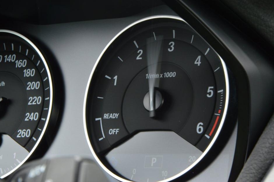 Vrtljaji motorja | Avtor: Andrej Leban