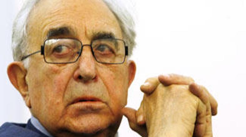 Po besedah Jurija Gustinčiča Pahor nima predrznosti, ki jo mora kazati politik, 