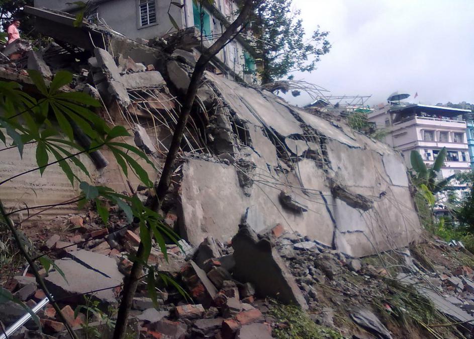 Iskanje žrtev po potresu