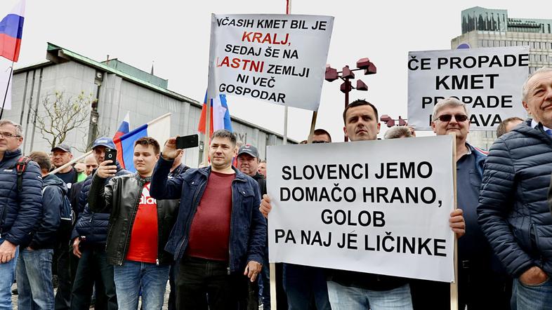 protestni shod kmetov v središču prestolnice