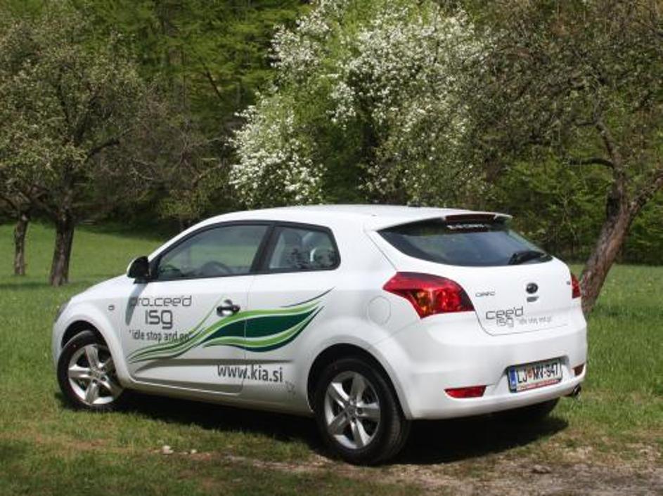 Zaenkrat je idle stop&go na voljo z dvema bencinskima motorjema, kmalu pa naj bi