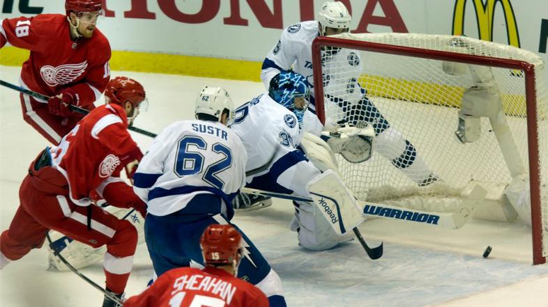 detroit red wings  tampa bay lightning nhl