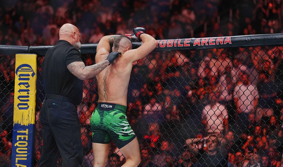 Šok v Las Vegasu: Konec po 69 sekundah, McGregor povsem uničen