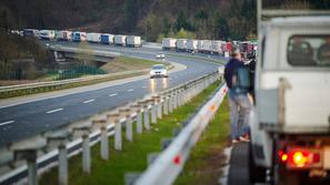 avtoprevozniki tovornjaki avtocesta