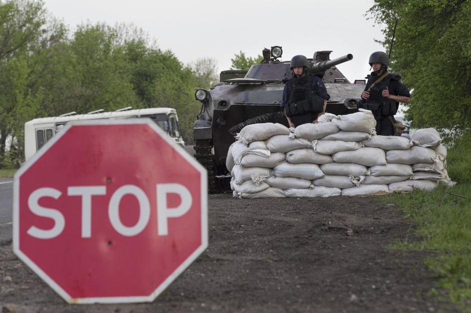 ukrajinska vojska kontrolna točka Slavjansk Ukrajina kriza