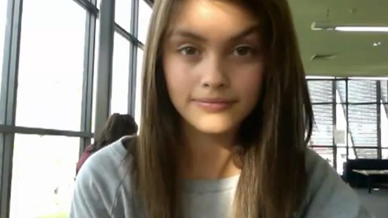 deklica obrvi talent