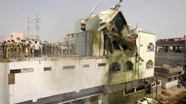 Indija, nesreča, strmoglavljenje, letalo