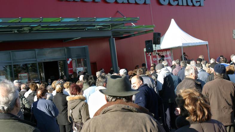 Reorganizacija bo prizadela 68 ljudi iz različnih oddelkov. (Foto: Žurnal24)