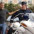 Clooneya obožujejo tudi policisti.