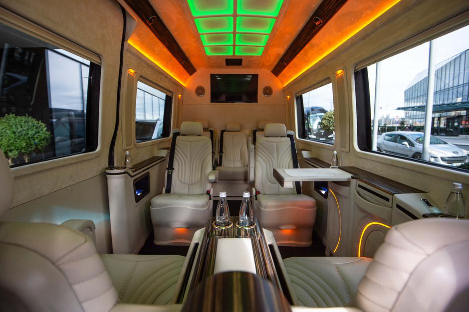 Vip prevozi | Avtor: Anže Petkovšek