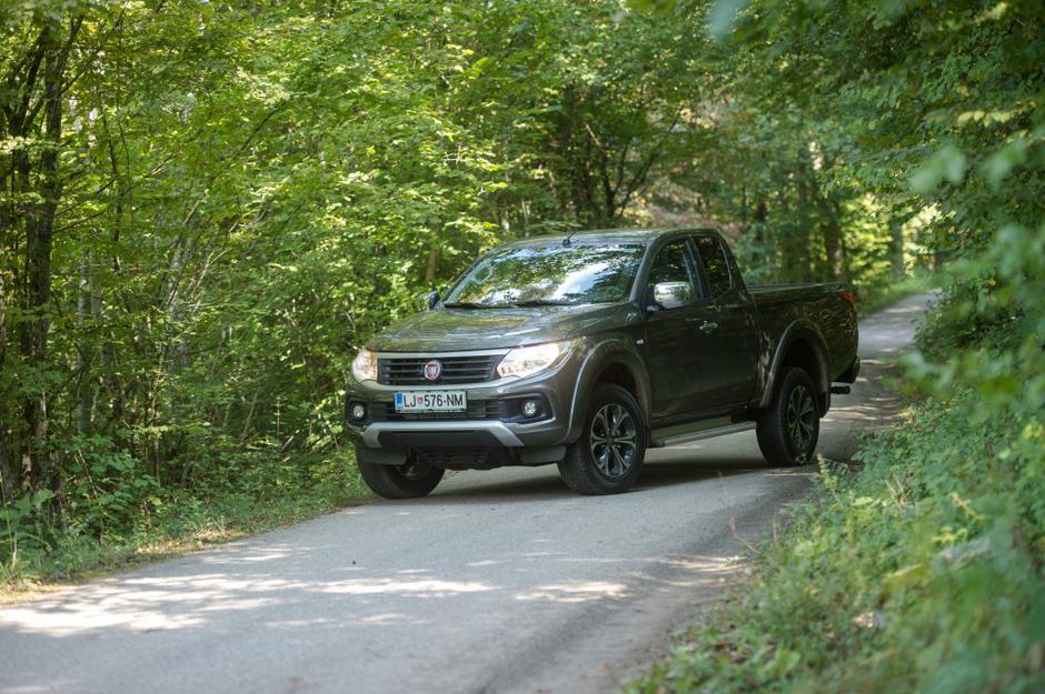 fullback | Avtor: Anže Petkovšek