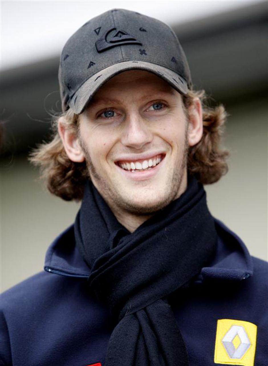 romain grosjean 2009 renault | Avtor: EPA