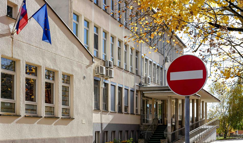 Prijeta osumljenca, ki sta v Kočevju brutalno pretepla dijaka