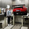 Luka Dončić pripeljal porsche 911 turbo S na dodelavo v tovarno Akrapovič