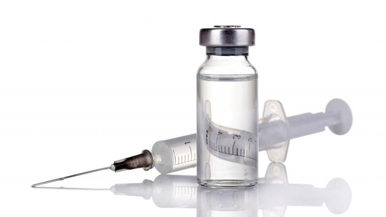 Zivljenje 17.03.14,  cepivo, injekcija, foto: shutterstock