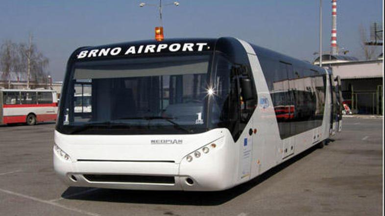 Jabolko spora je Neoplan N 91222 L.