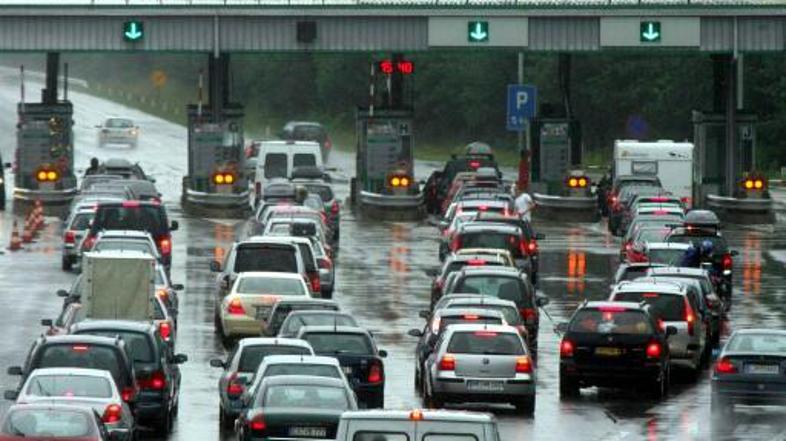 Cestninska postaja BOBO