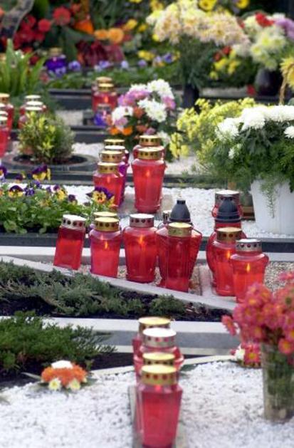 Zale svecke prvi november BOBO