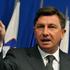 Borut Pahor ni skrival jeze nad zadnjimi potezami vladnih PR-služb. (Foto: Anže 