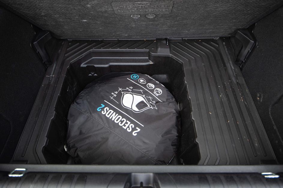 Ford družinski avto primerjava nalaganje prtljage